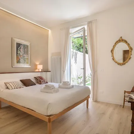 La Piccola Corte - Sweet Dreams In *